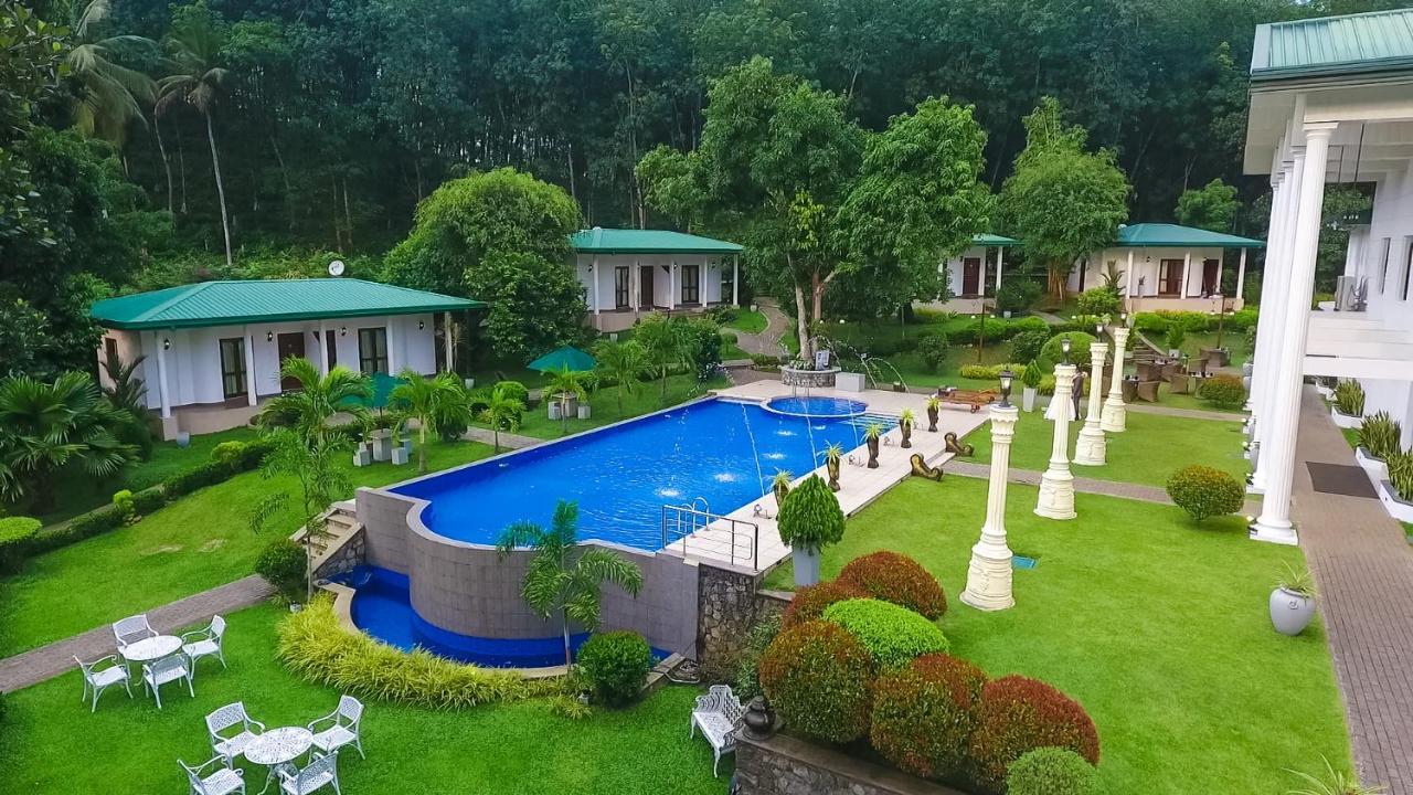 Seethawaka Regency Avissawella Exteriér fotografie