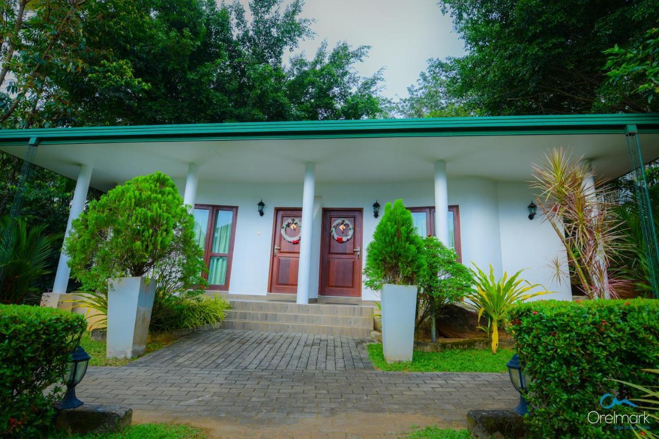 Seethawaka Regency Avissawella Exteriér fotografie